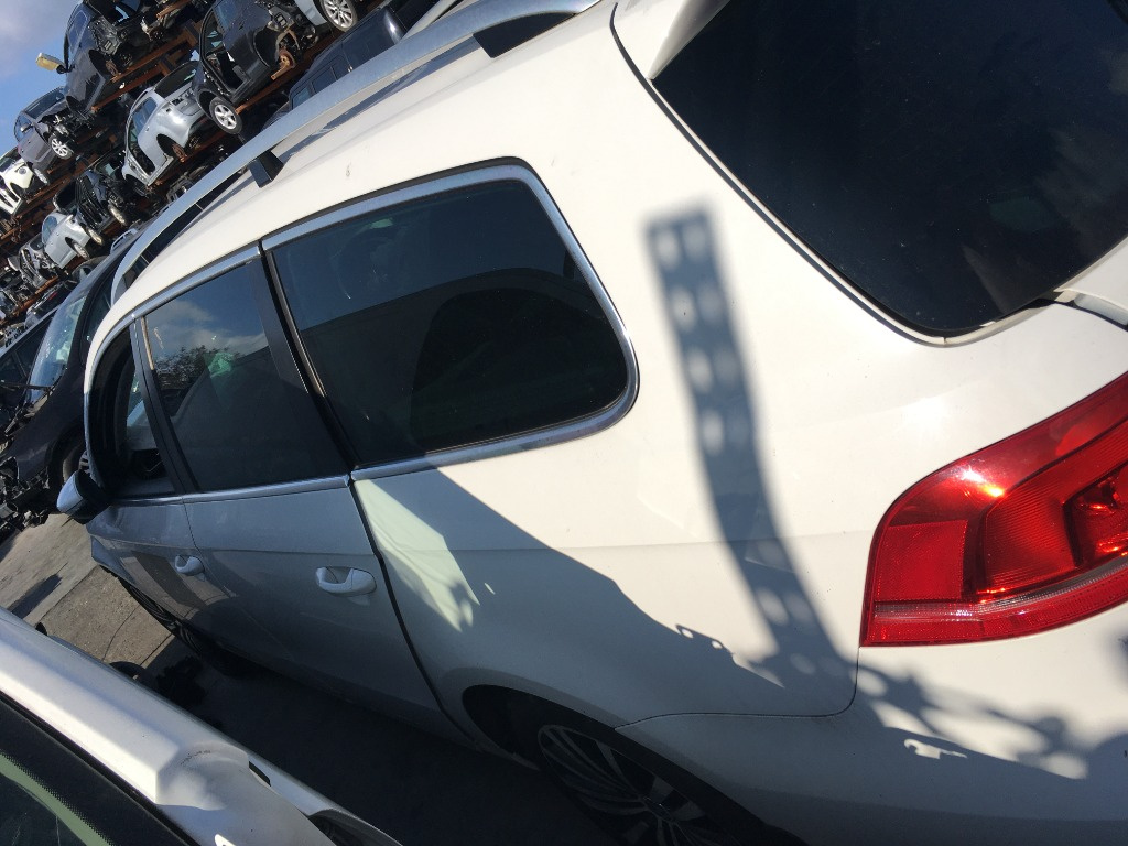 Dezmembrez Volkswagen Passat B7 2012 Com