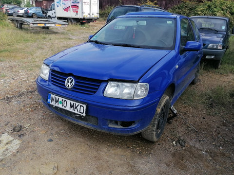 Dezmembrez Volkswagen Polo 6N 2000 coupe 1.0