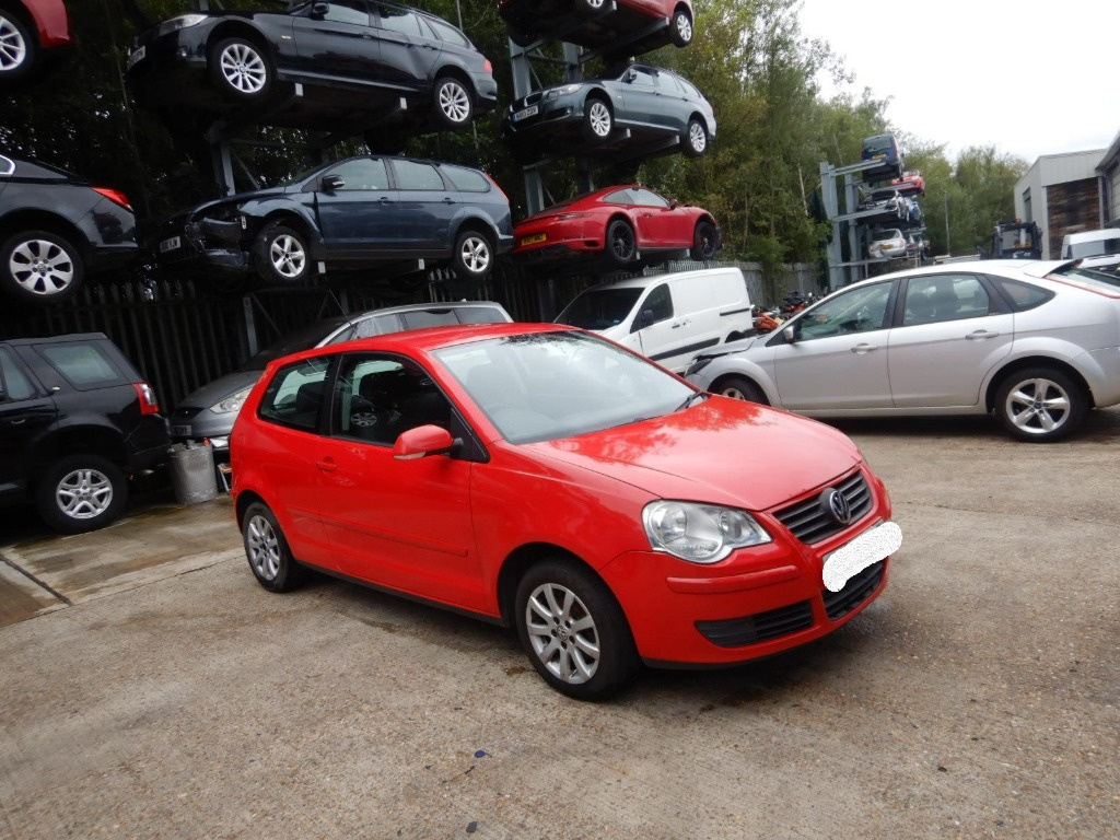 Dezmembrez Volkswagen Polo 9N 2008 Hatchback 1.4 i