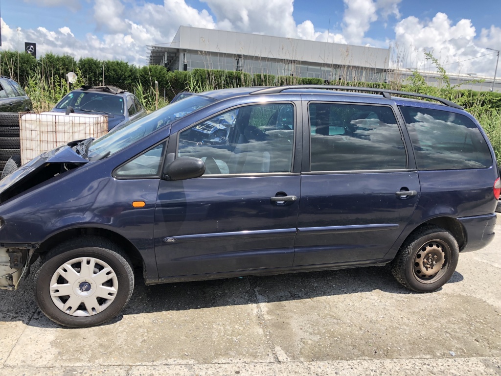 Dezmembrez Volkswagen Sharan 1.9 TDI