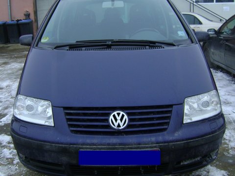 Dezmembrez Volkswagen Sharan, 1.9 tdi, 2003.