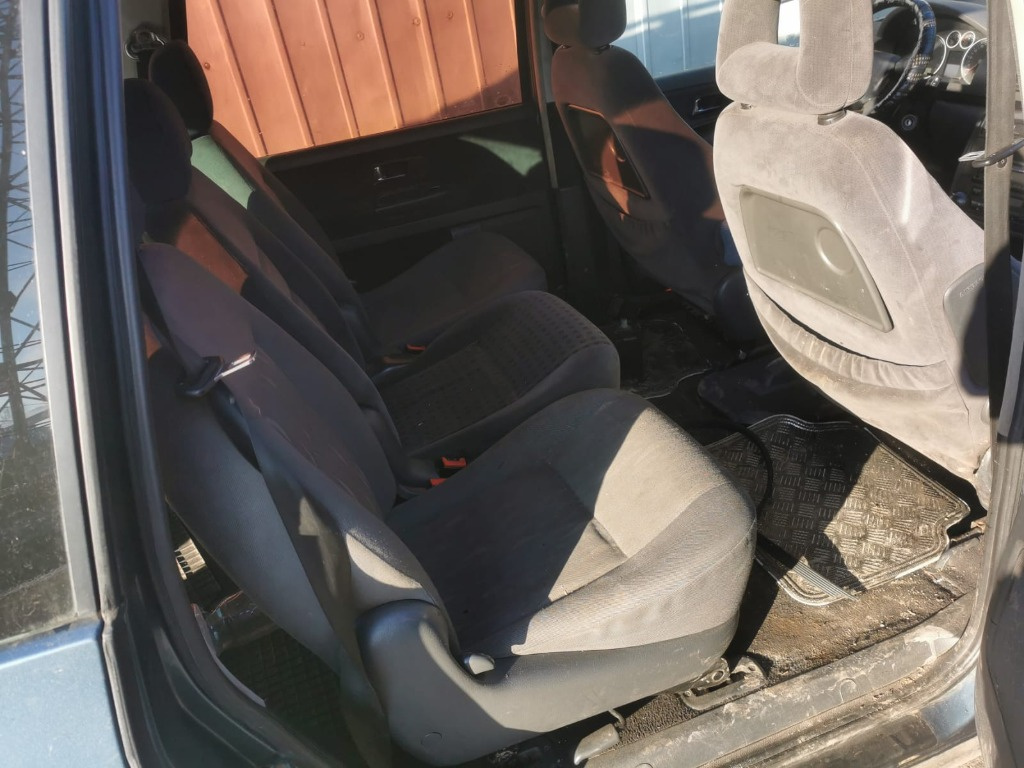 Dezmembrez Volkswagen Sharan 2003 MINIVA