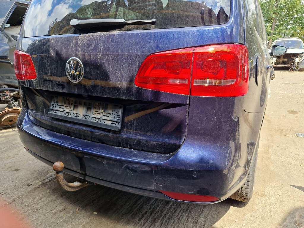 Dezmembrez Volkswagen Touran (1T3) 2.0 T