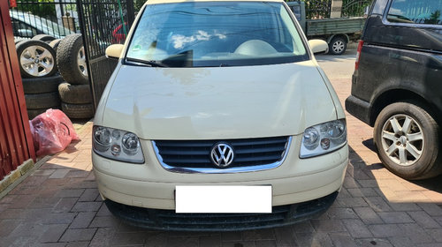 Dezmembrez Volkswagen Touran 2.0 tdi Bmm