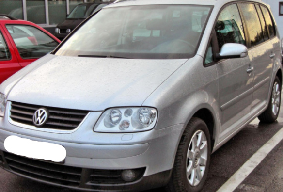 Dezmembrez Volkswagen Touran 2.0 TDI din 2007 volan pe stanga