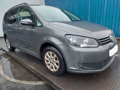 Dezmembrez Volkswagen Touran 2010 VAN 1.6 TDI