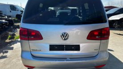 Dezmembrez Volkswagen Touran 2012