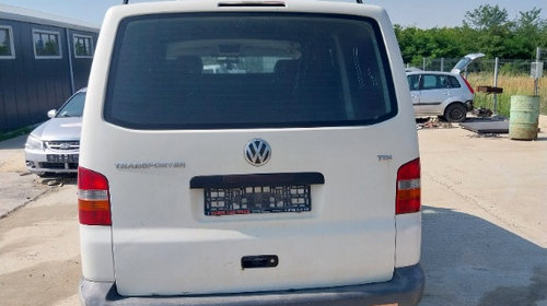Dezmembrez Volkswagen Transporter T5 1.9