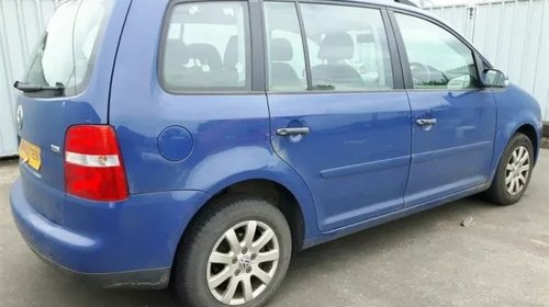 Dezmembrez Volkswagen VW Touran 1.9 TDI