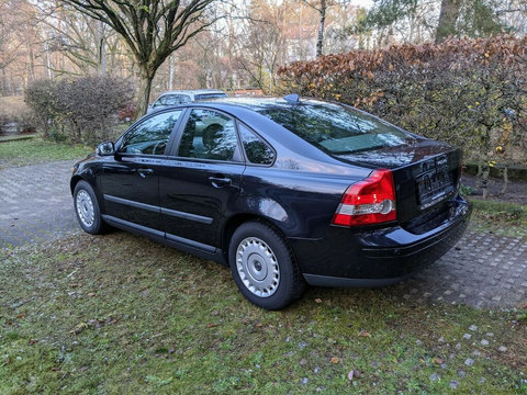 Dezmembrez Volvo S40, 1.6 diesel, 2006, piese caroserie