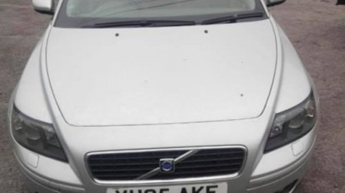 Dezmembrez volvo s40 2.0d 2006