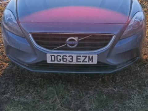 Dezmembrez Volvo V40 2.0 DI-D 150 CP 2013