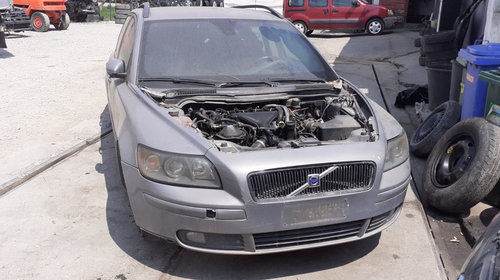 Dezmembrez Volvo V50 din 2005, motor 2.0