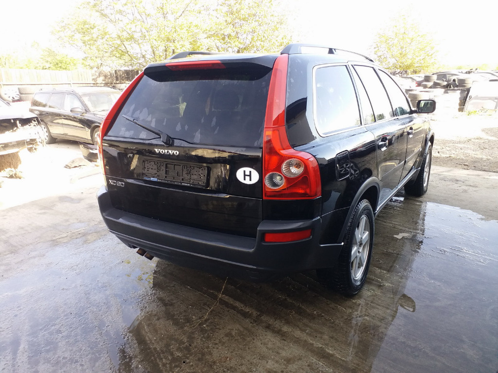 Dezmembrez Volvo XC 90 2005 SUV 2.5