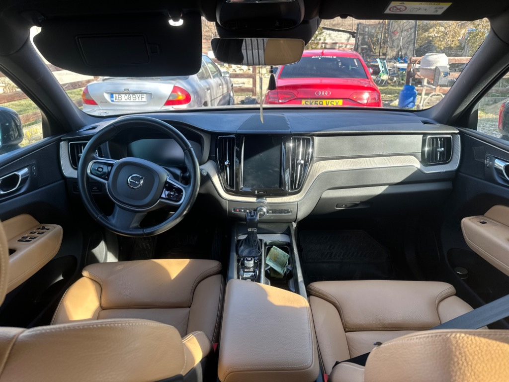 Dezmembrez Volvo XC60 2019 Inscription 2