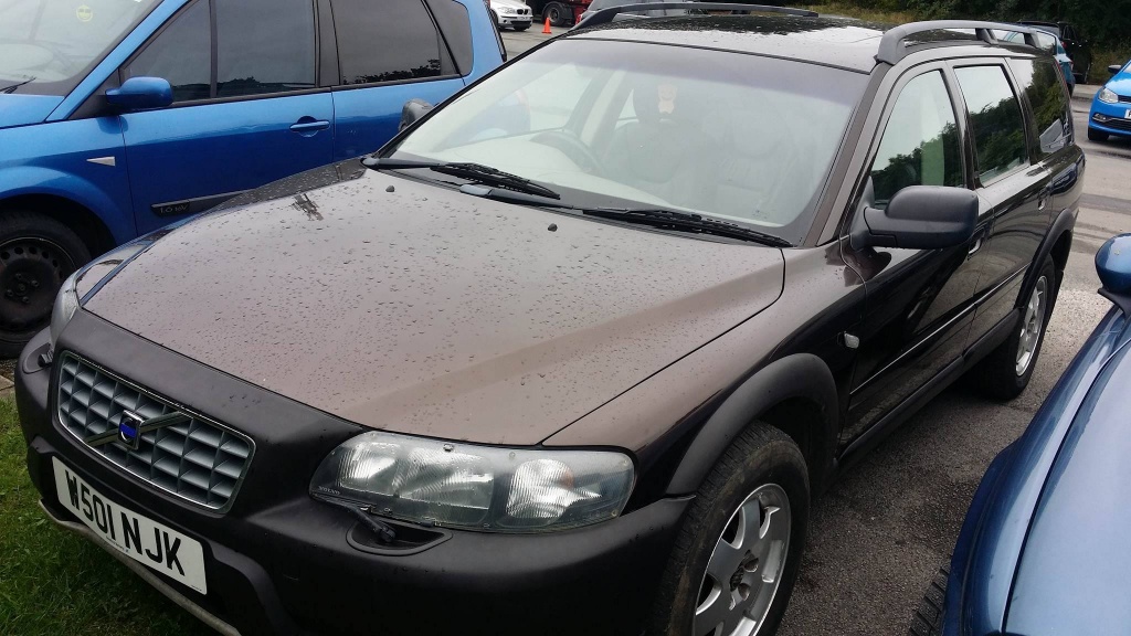 Dezmembrez Volvo XC70 piese sh originale