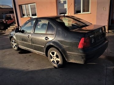 Dezmembrez VW Bora 1.6 i 2003