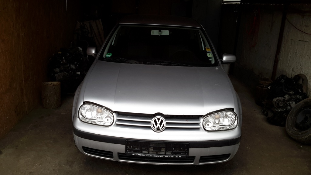 Dezmembrez VW Golf 4 2001 hatchback 1.4