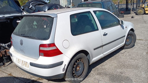 Dezmembrez VW Golf 4