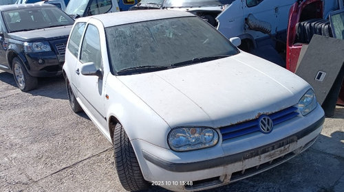 Dezmembrez VW Golf 4