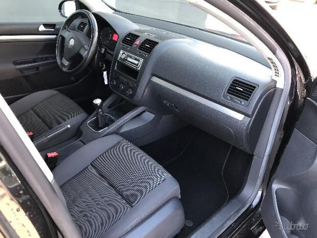 Dezmembrez Vw golf 5 1.9 tdi