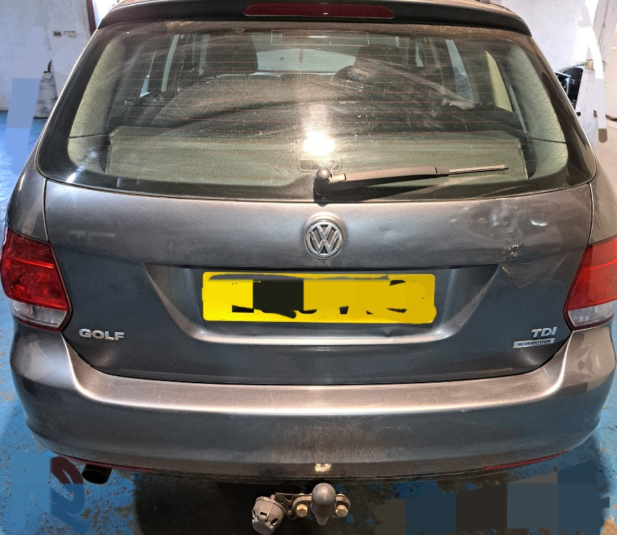Dezmembrez VW GOLF 6 break -1.6 TDI cod 