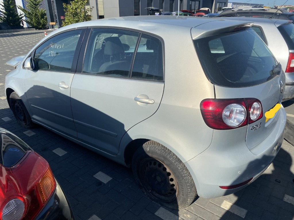 Dezmembrez VW Golf 6 Plus 1.6 TDI 2011, 