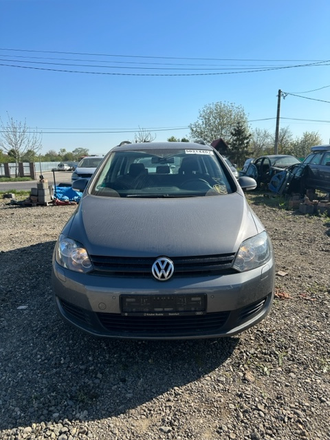 Dezmembrez Vw Golf 6 Plus an 2011 motor 1.6 tdi, cutie manuala 5 trepte