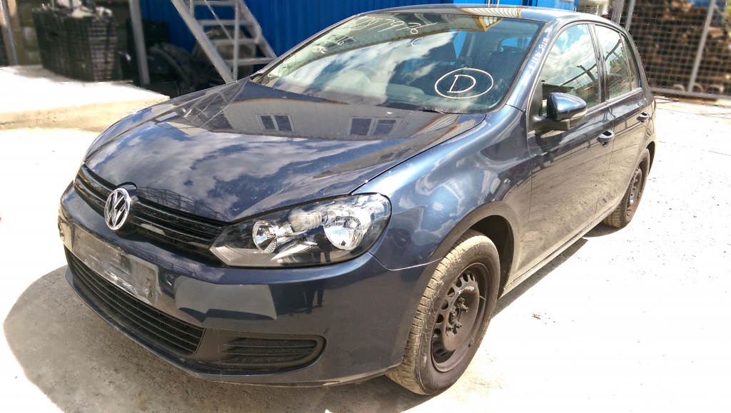 Dezmembrez VW GOLF VI, an fabr. 2010, 1.6 tdi CR