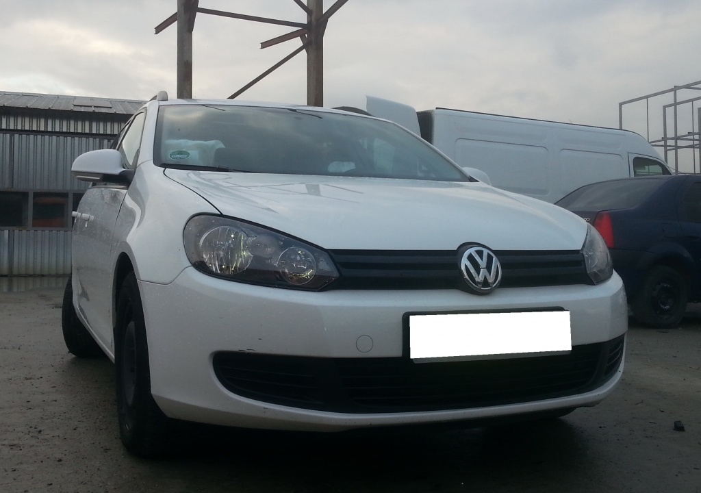 Dezmembrez VW GOLF VI Variant, an fabr. 2010, 1.6 tdi