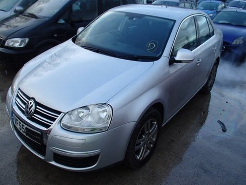 Dezmembrez vw jetta 1.9 tdi bls