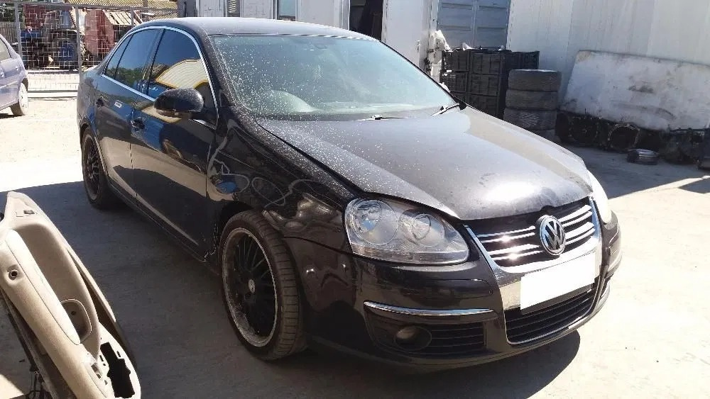 Dezmembrez VW JETTA 3 (1K) 2005 - 2010 2.0 TDI 16V BKD ( CP: 140, KW: 103, CCM: 1968 ) Motorina