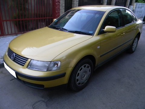 Dezmembrez VW Passat B5 1.6i, 1998