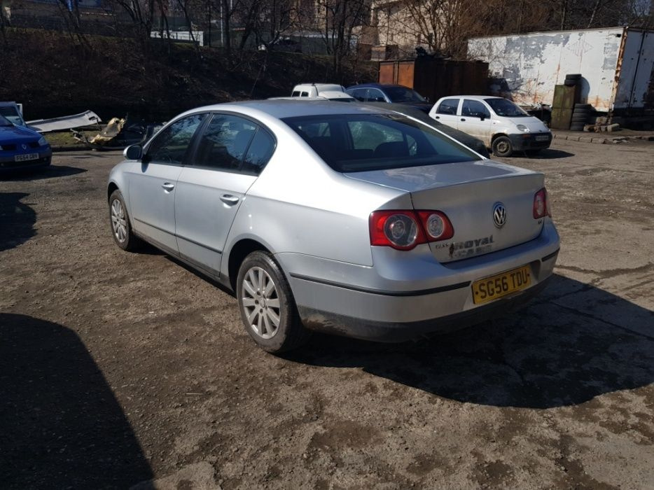 Dezmembrez vw passat passat B6 motor 1.9