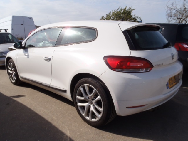 Dezmembrez vw scirocco 2.0tdi cutie dsg an 2011