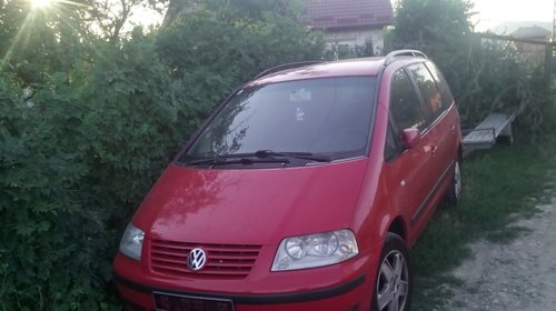 Dezmembrez vw sharan 2004