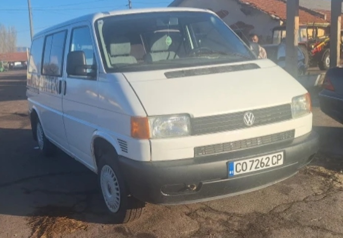 Dezmembrez VW T4 Transporter Caravelle Multivan 2.5 tdi cod motor ACV