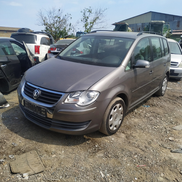 Dezmembrez VW TOURAN (1T) 2003 - 2010 1.4 TSI Benzina