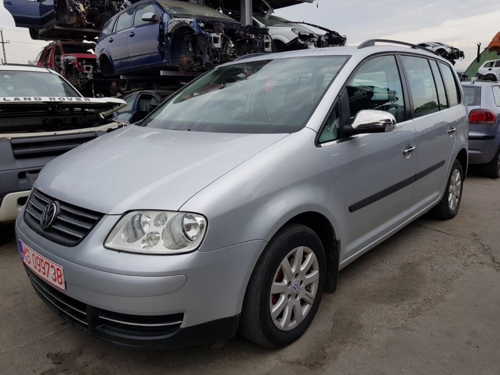 Dezmembrez VW Touran 2004 1.9 tdi AVQ 6 trepte