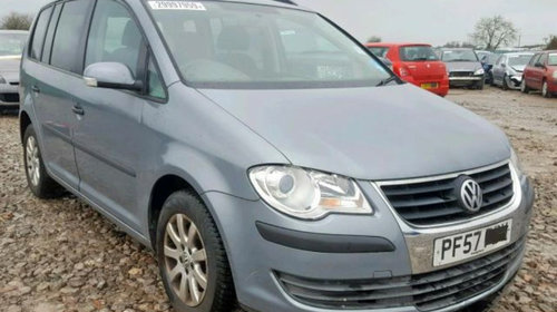 Dezmembrez VW touran 2007 1.6 benzina