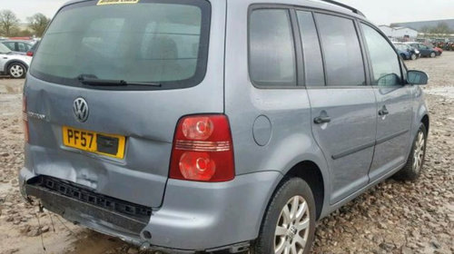 Dezmembrez VW touran 2007 1.6 benzina