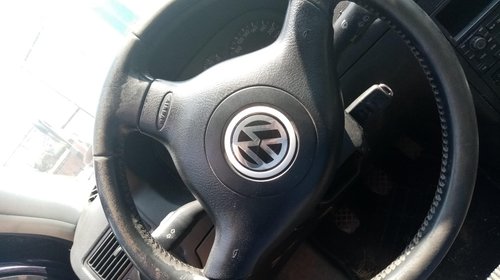 Dezmembrez VW Volkswagen Golf 4 1,6 TDI 