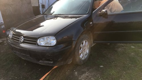 DEZMEMBREZ W. GOLF 4 1,6/16V 2001