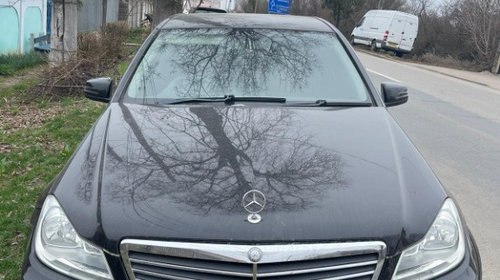 Dezmembrez w204 facelift