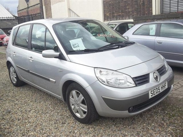 Dezmembrez Renault Scenic 2005,1.6 b,1.5 d,1.9 d