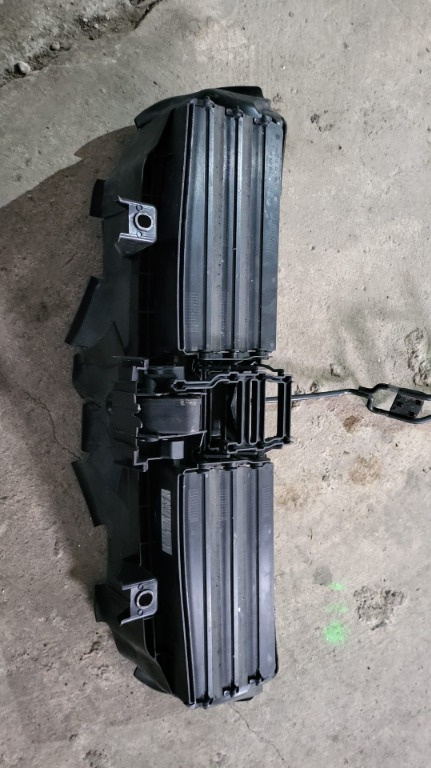 Difuzor aer BMW e90 e91 cu clapeți cod 71735 71