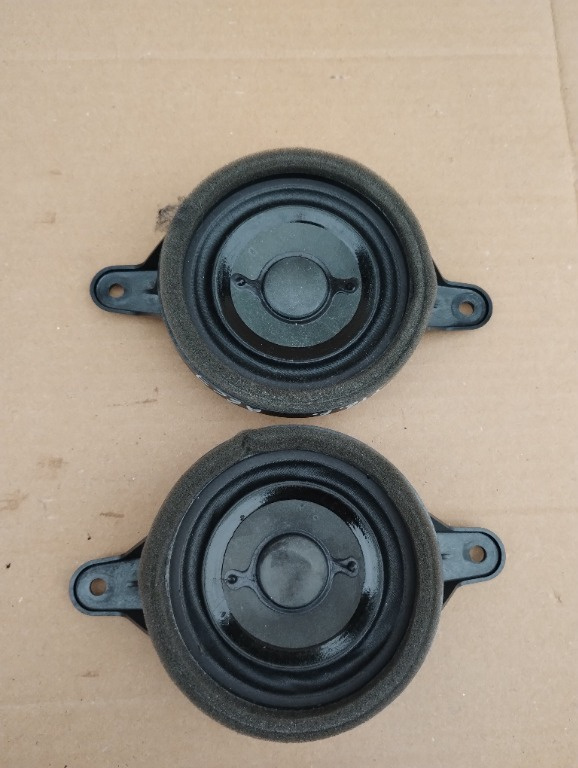 Difuzor Bose Audi A6 C7 din 2014 cod. 4G0035454 .. Pret / Buc.