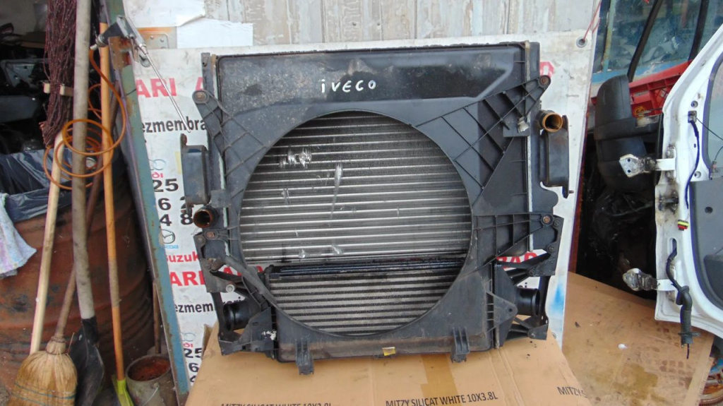 Difuzor radiator Iveco daily 5 an 2007-2014 difuzor radiatoare carcasa radiatoare iveco 2.3 daily