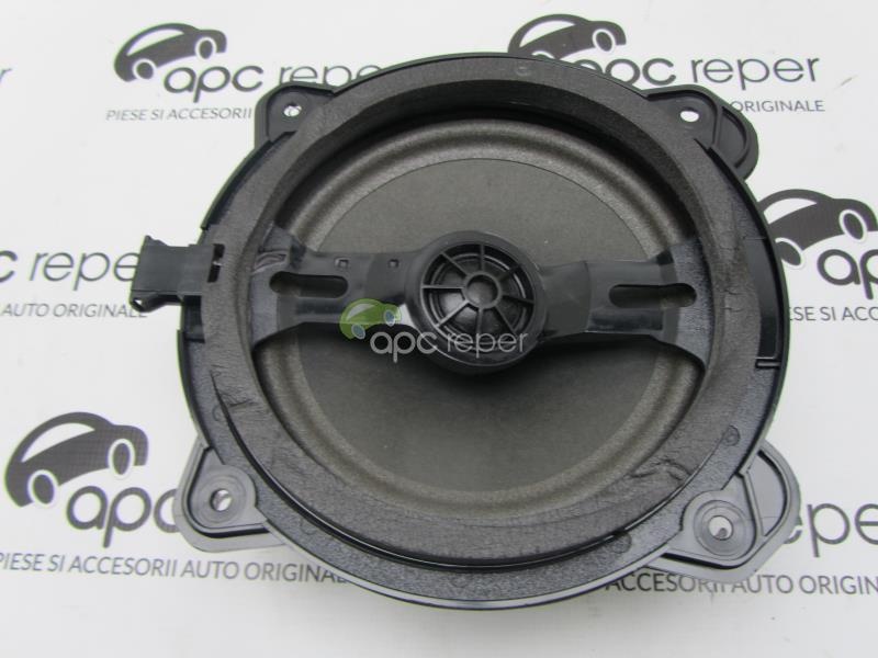 Difuzor spate Audi A4 cabio Original cod 8H0035411D