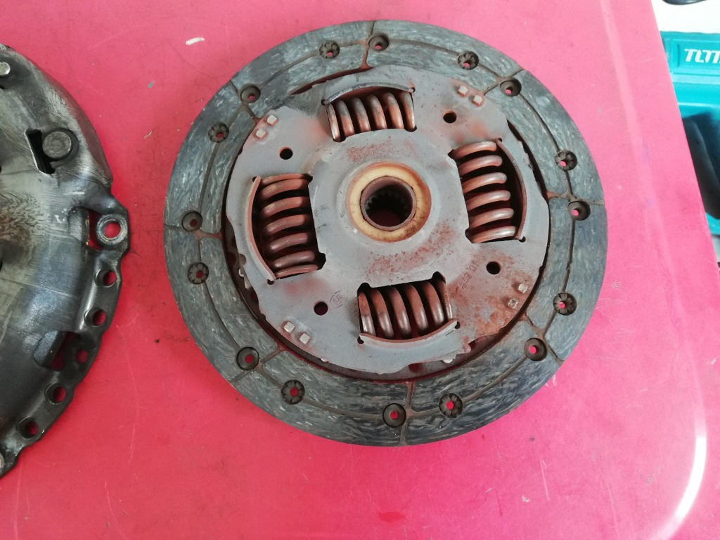 Disc ambreiaj + placa presiune Ford Fies